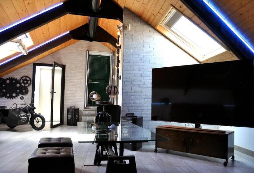 1 Bedroom Penthouse Apartment, Palazzo Settembrini 49