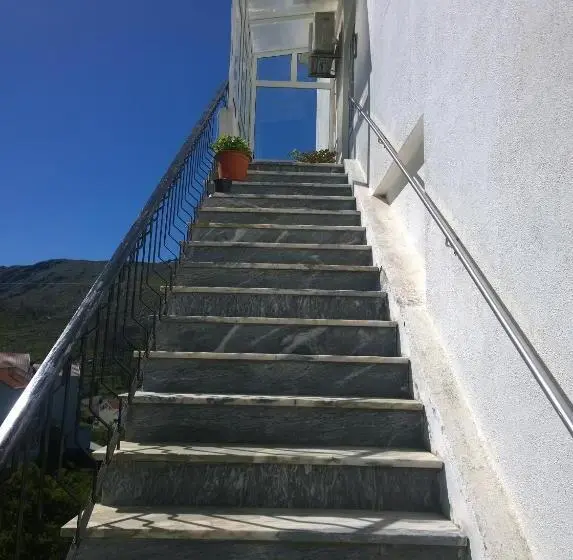 スタンダードトリプルルーム, Monte Estrela