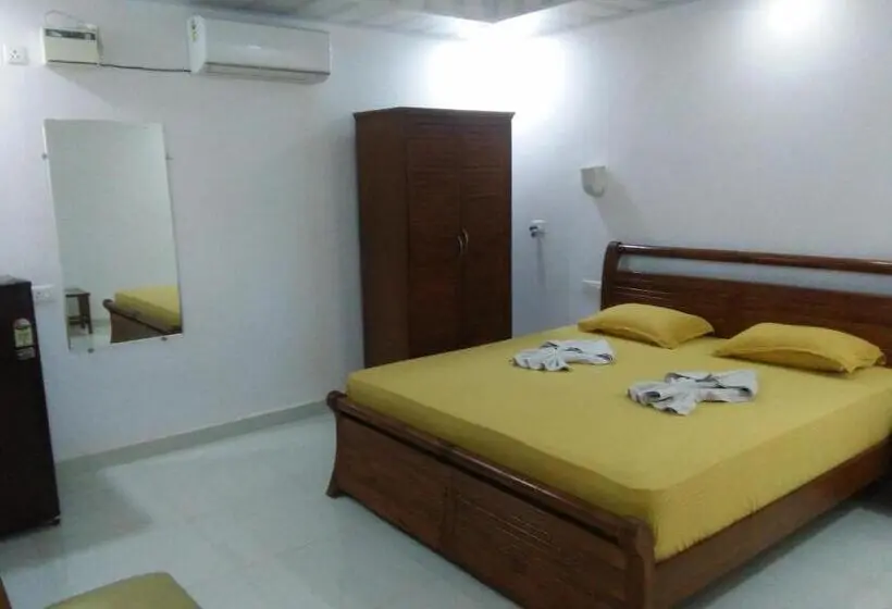 Standard Room, Goan Cafe N Resort