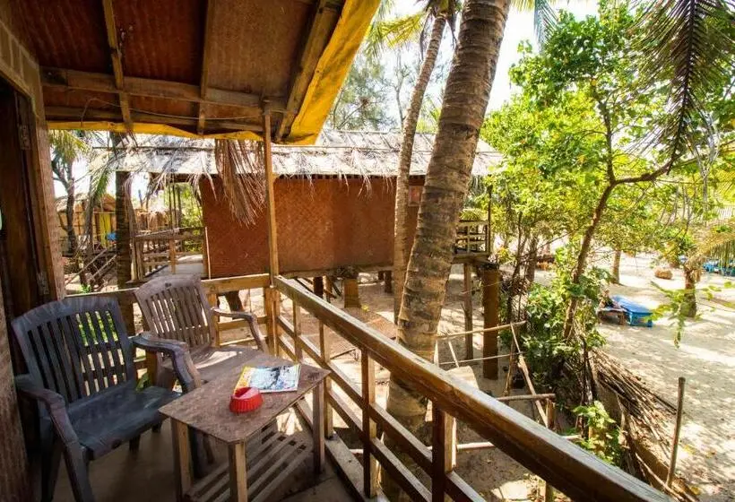 Economy Room, Goan Cafe N Resort