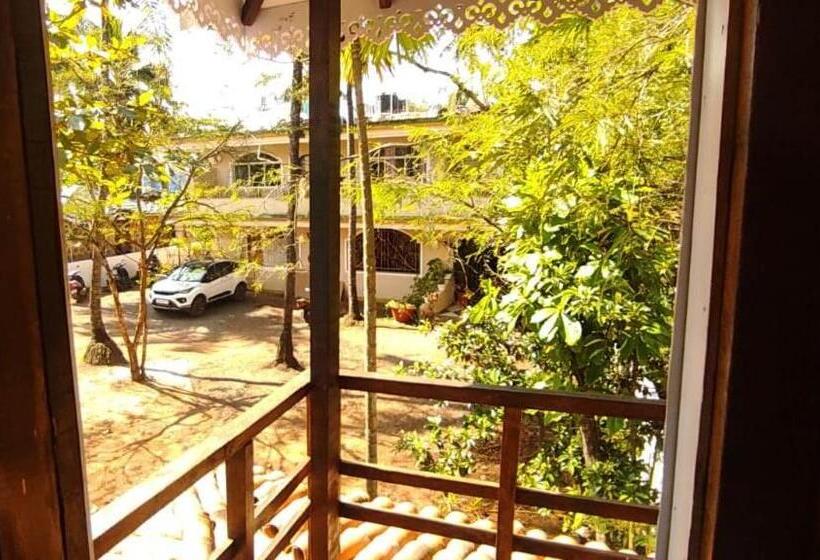 1 Bedroom House, Goan Cafe N Resort