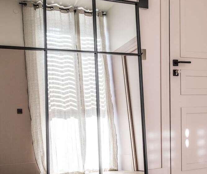 디럭스 룸, Maison Aribert