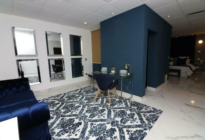 סטודיו דלוקס, Posada San Antonio