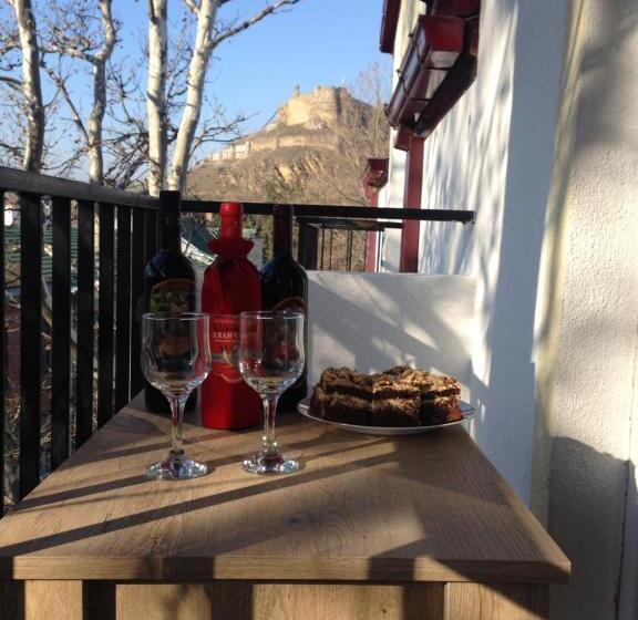 اتاق استاندارد سه نفره, Continental