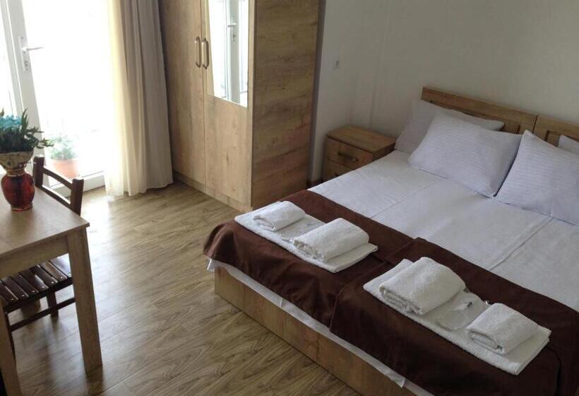 اتاق استاندارد با بالکن, Continental