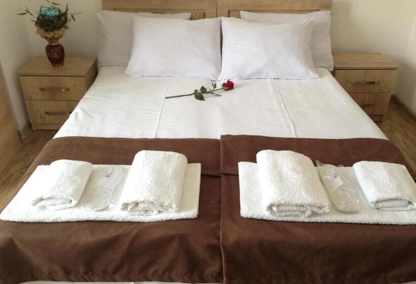 اتاق استاندارد با بالکن, Continental