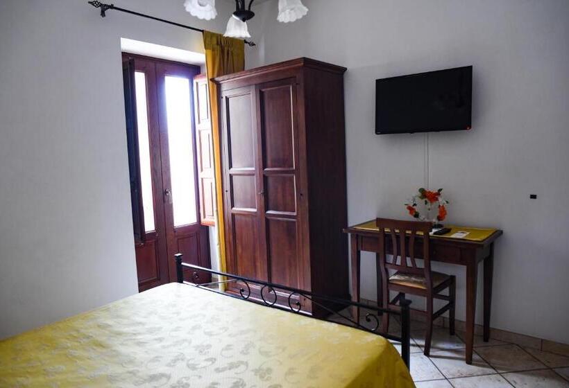 带1个卧室的带阳台的公寓, Residence Marina Corta