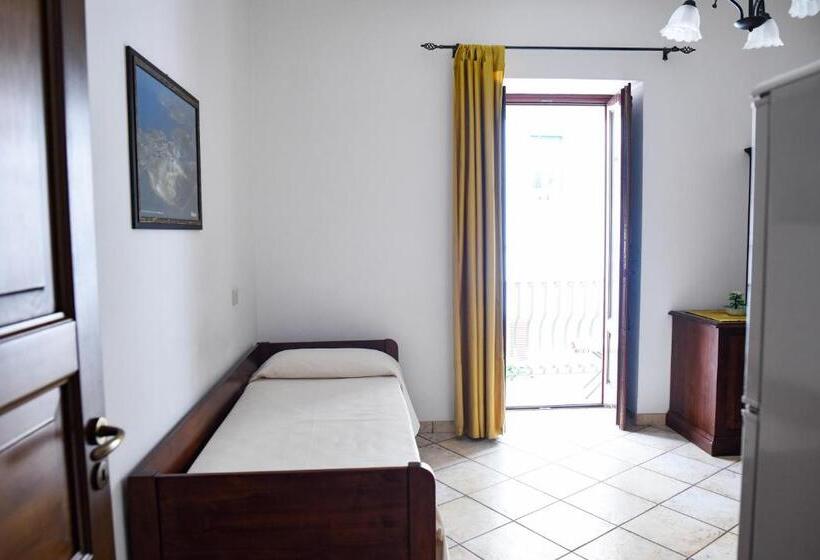 带1个卧室的带阳台的公寓, Residence Marina Corta