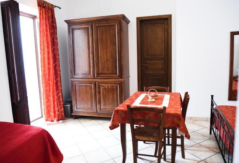 标准工作室带阳台, Residence Marina Corta