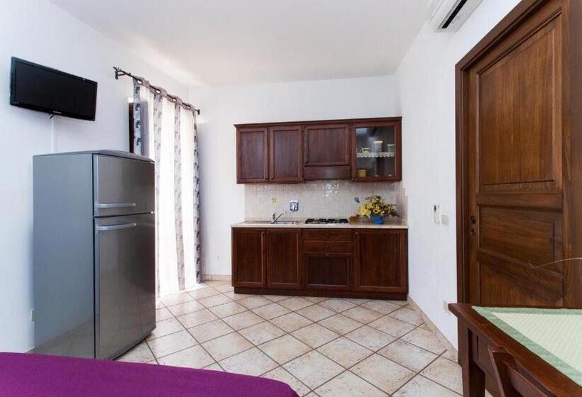 带1个卧室的豪华公寓, Residence Marina Corta