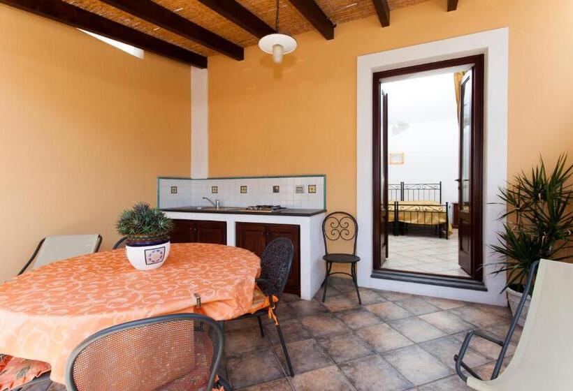 带1个卧室的带阳台的公寓, Residence Marina Corta