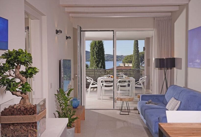 2 베드룸 이그제큐티브 아파트, Lamasu Rioverde   Lago Di Garda