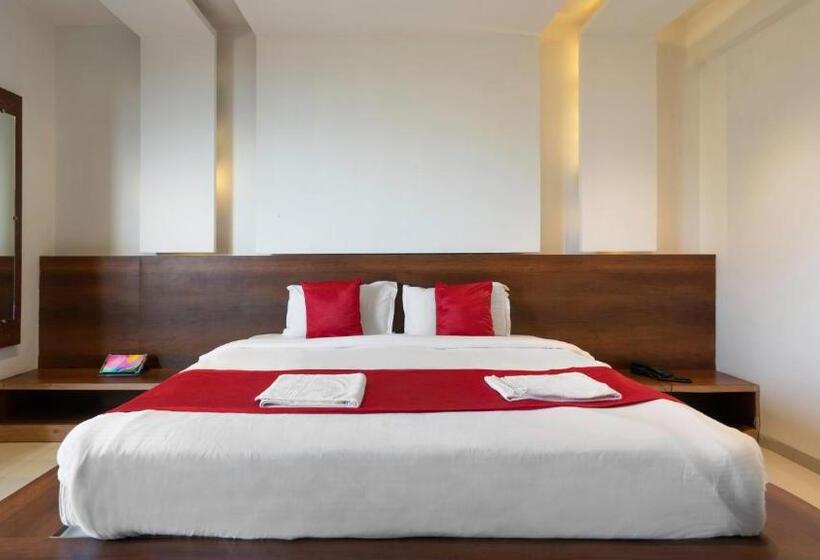 Premium room w/ mountain view, Mahabaleshwar Fragrance