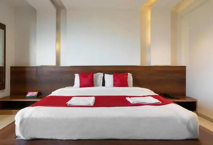 Premium room w/ mountain view, Mahabaleshwar Fragrance