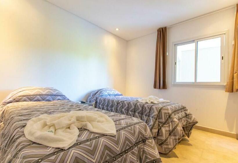 四人高级间, Brezos Hotel & Spa