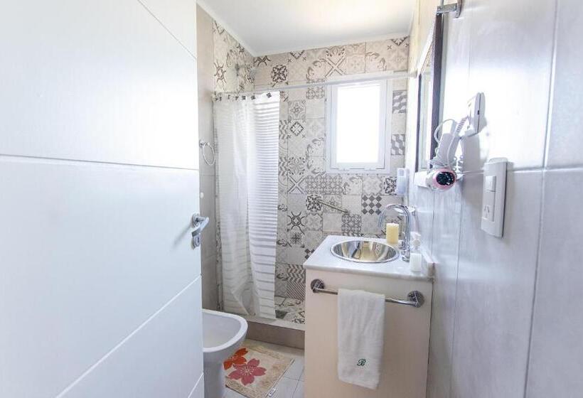 标准三人间, Brezos Hotel & Spa