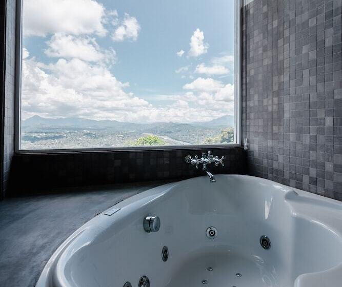 2 베드룸 패밀리 스위트, Mount Blue Kandy