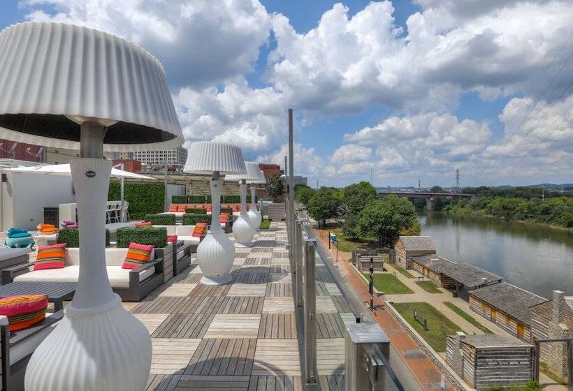 سوییت, Studio 154 Luxury