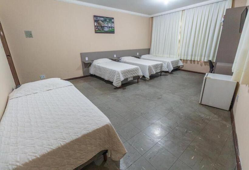 חדר אקונומי לארבעה, Alfa Hotel Vespasiano