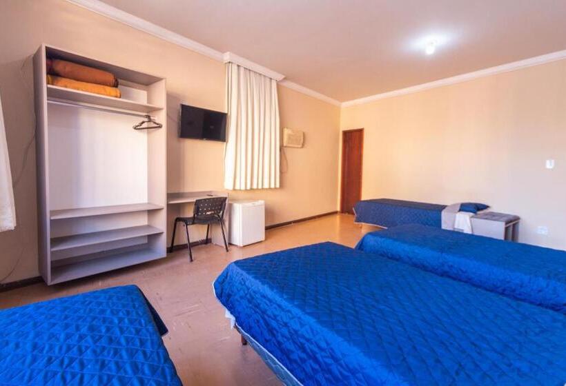 חדר אקונומי לארבעה, Alfa Hotel Vespasiano