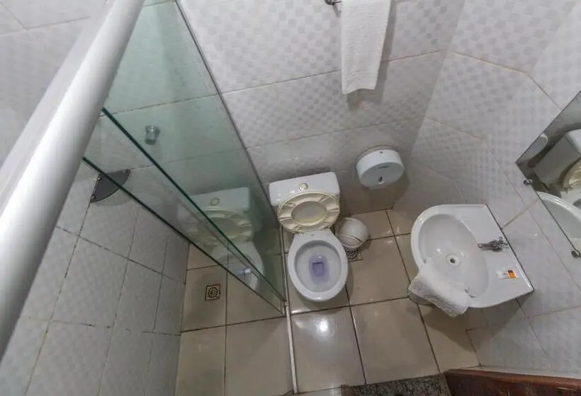 エコノミートリプルルーム, Alfa Hotel Vespasiano