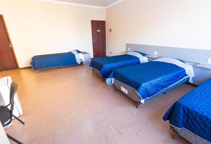 חדר אקונומי לארבעה, Alfa Hotel Vespasiano