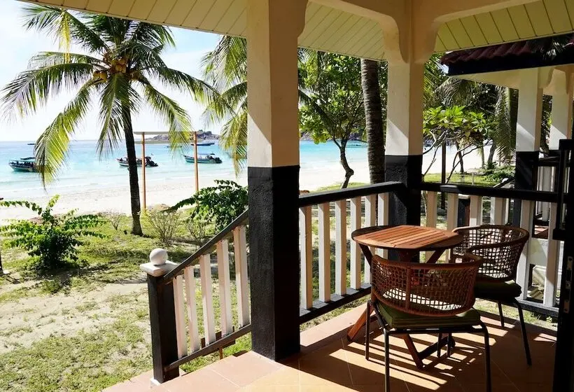 Premium-villa 1 Makuuhuone, Peridot By The Sea Redang