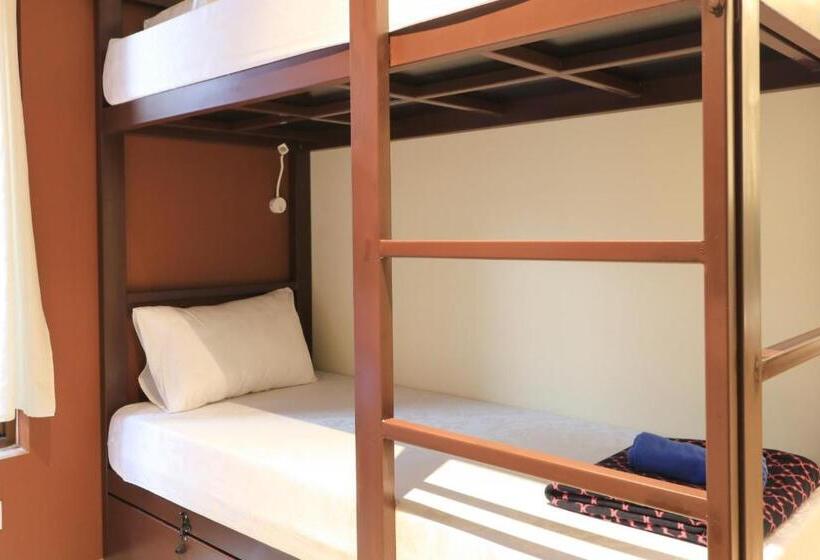 חדר משפחתי, Gelatik Bed And Breakfast