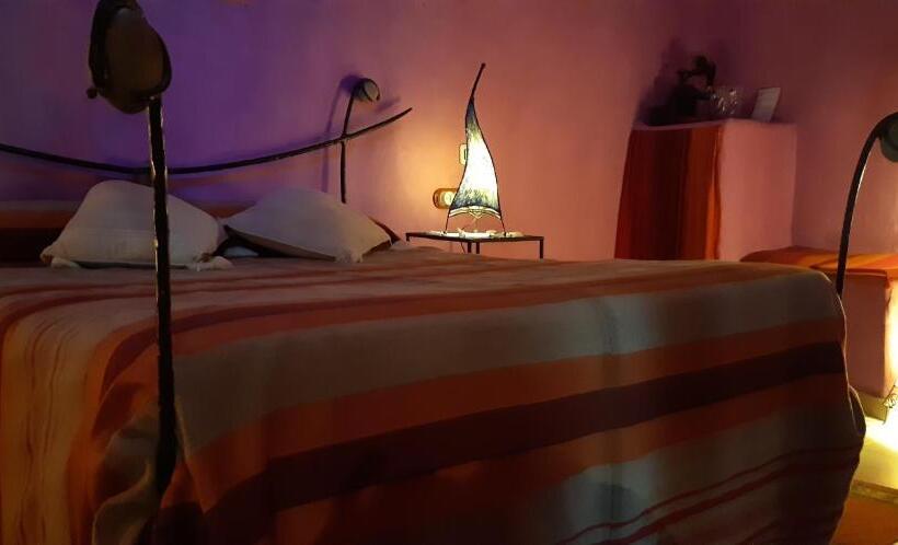 Номер Deluxe, Cueva Tardienta Monegros Adults Only