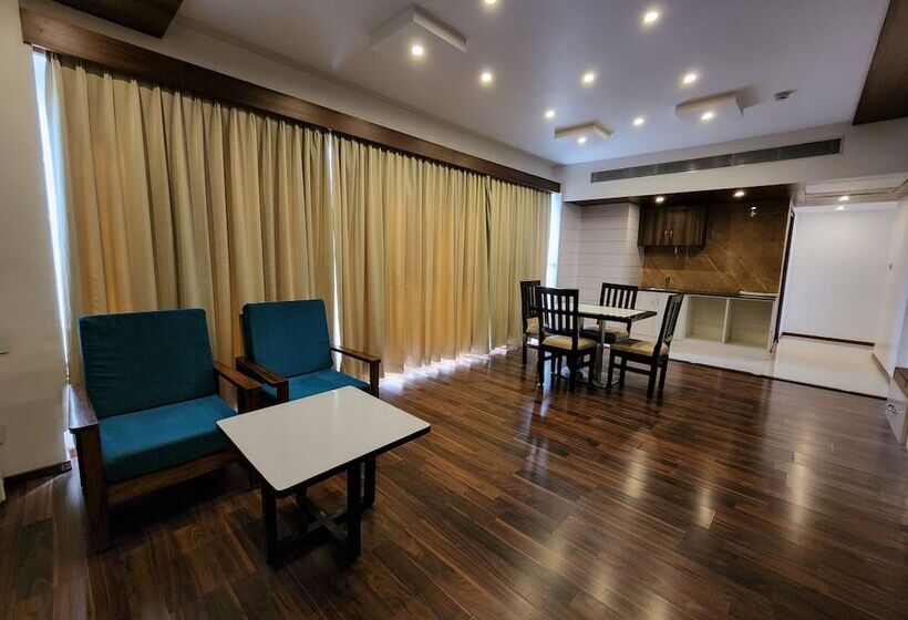 سوییت, Preethi International