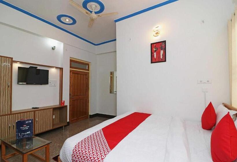 Трехместный Номер Классика, Oyo 26832 Hotel Ratnodaya