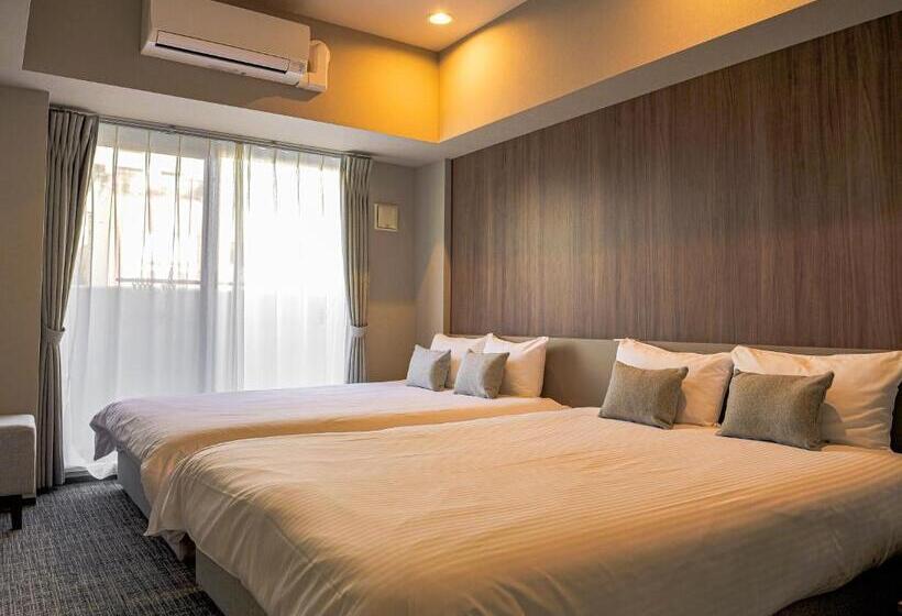 Номер Стандарт, Nico