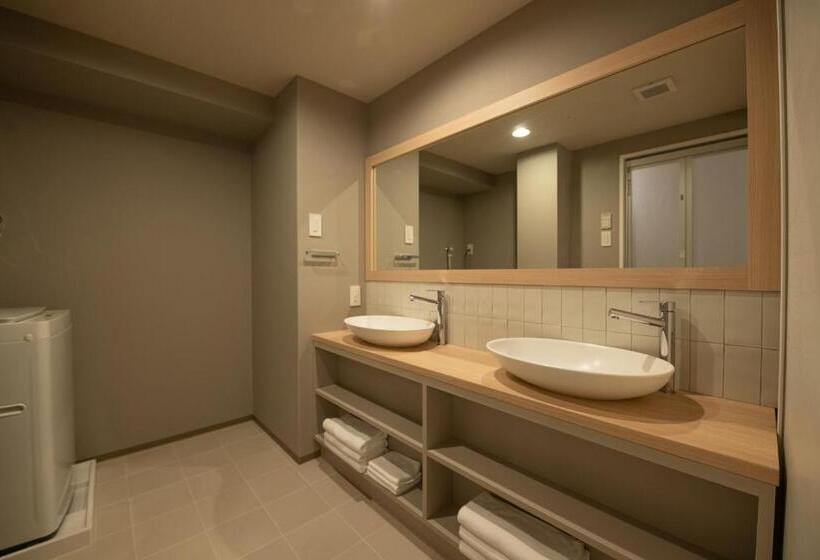 Люкс Повышенной Комфортности, Nico