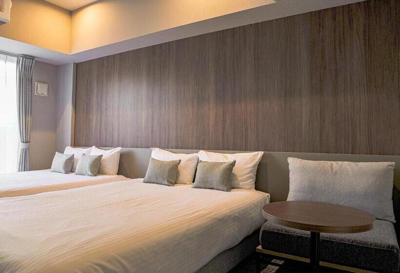 Номер Стандарт, Nico