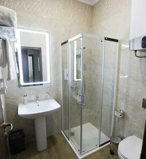 Cameră Standard, Donald