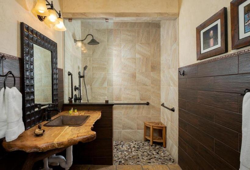 Номер Deluxe, The White Birch Inn