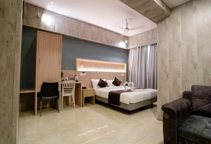 スイート, Grand Seasons  Navi Mumbai