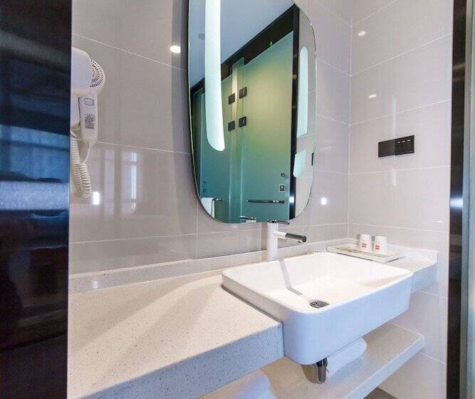 Семейный Номер, Ibis Harbin Songbei Wanda City