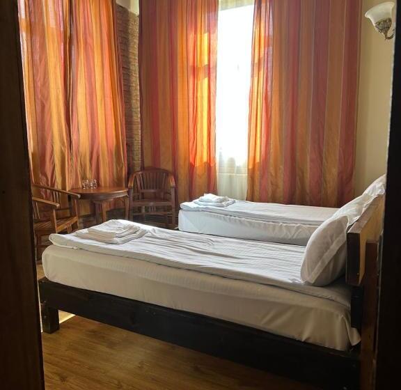 غرفة قياسية, Old Sighnaghi