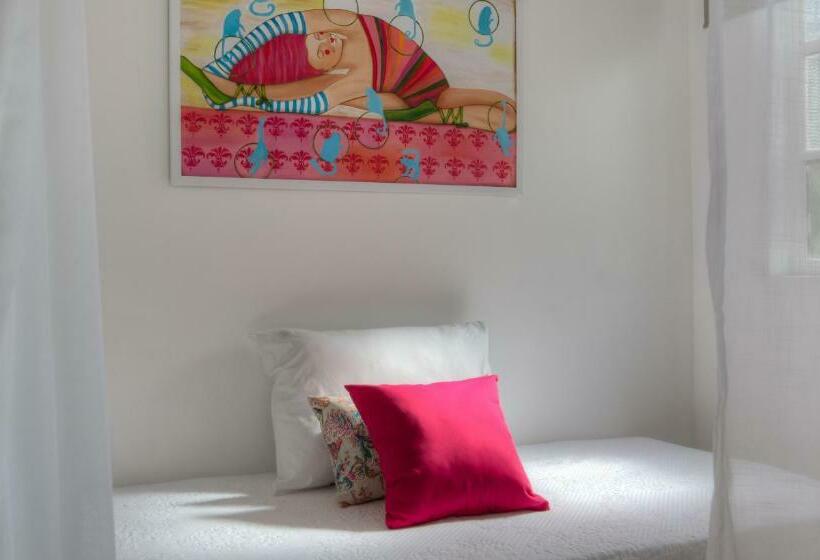 带泳池的标准三人间, Pousada Agua De Coco