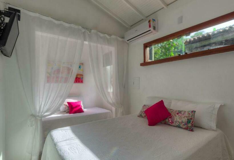 带泳池的标准三人间, Pousada Agua De Coco