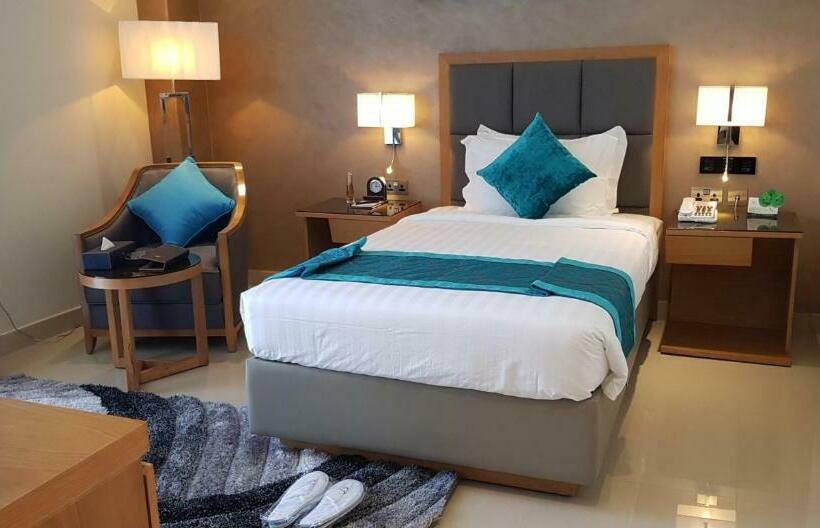 اتاق اکونومی یک تخته, Meshal