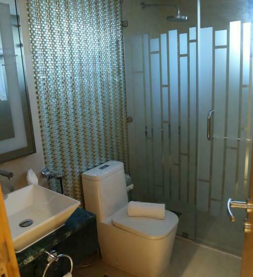 اتاق اکونومی یک تخته, Meshal