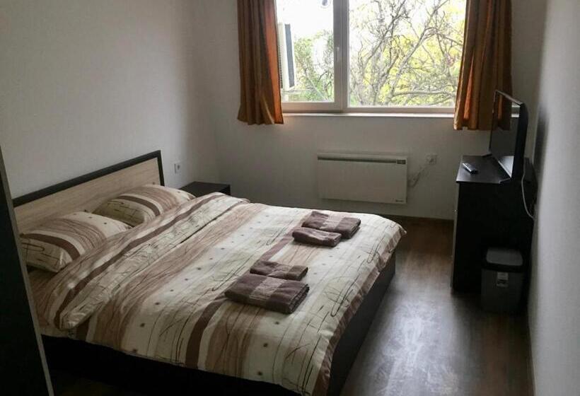 标准间, Dunav Apart