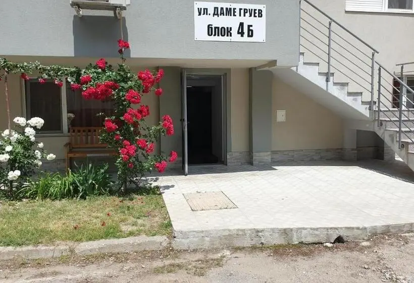 استودیوی استاندارد, Dunav Apart