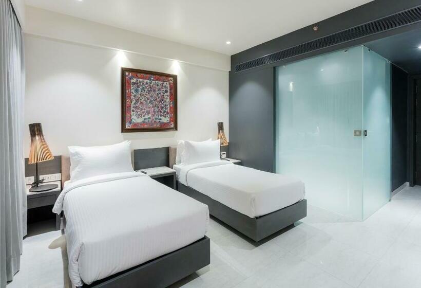 חדר סופריור עם מיטת קינג, Binori