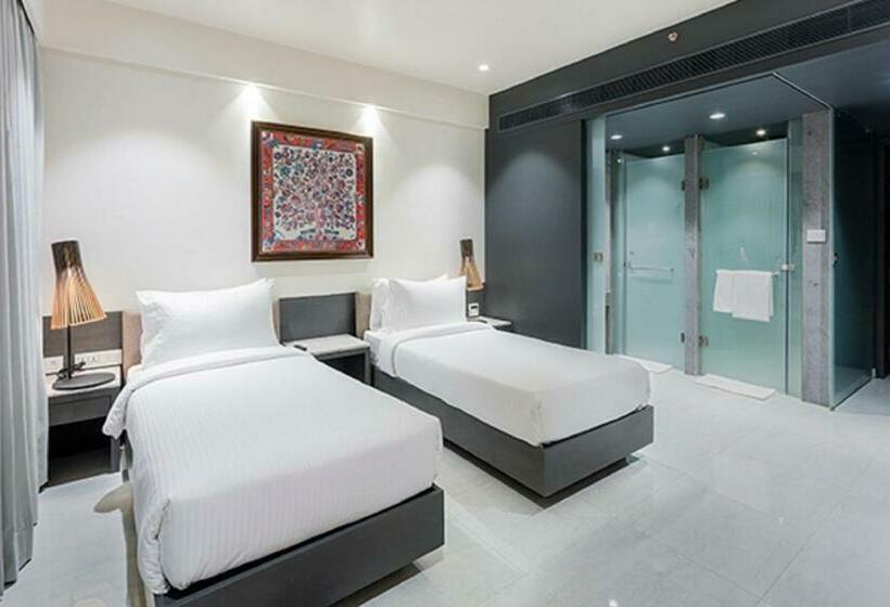 חדר סופריור עם מיטת קינג, Binori