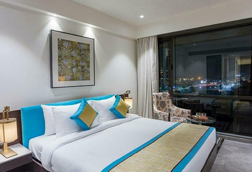 חדר דלוקס, Binori