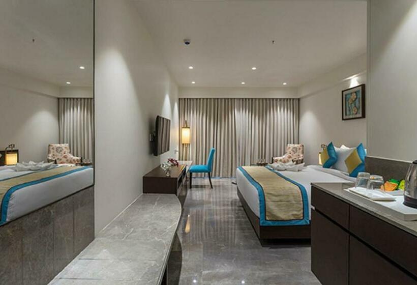 חדר דלוקס, Binori