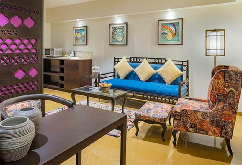 מיטת קינג בסוויטה, Binori